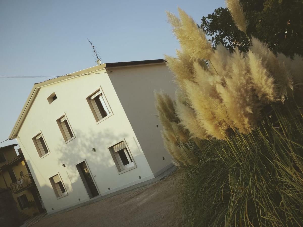 The White Building - Rooms Costermano Zewnętrze zdjęcie